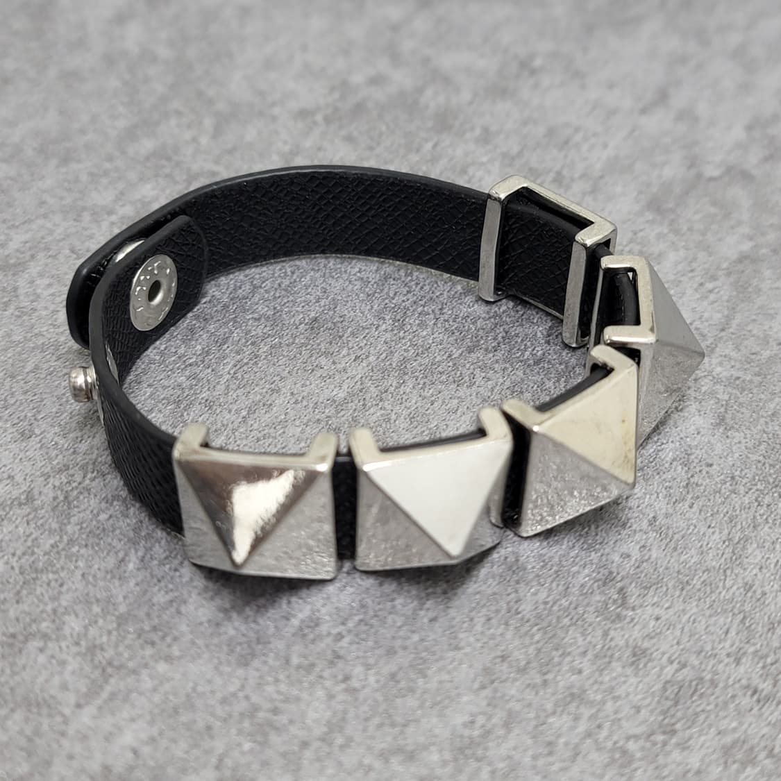 스터드 빈티지 가죽팔찌 상품이미지5