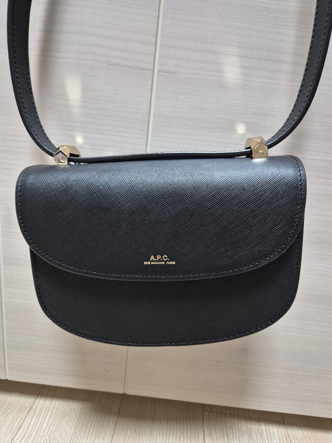 (정품) A.P.C 아페쎄 제네바 사피아노 미니백 블랙 상품이미지3