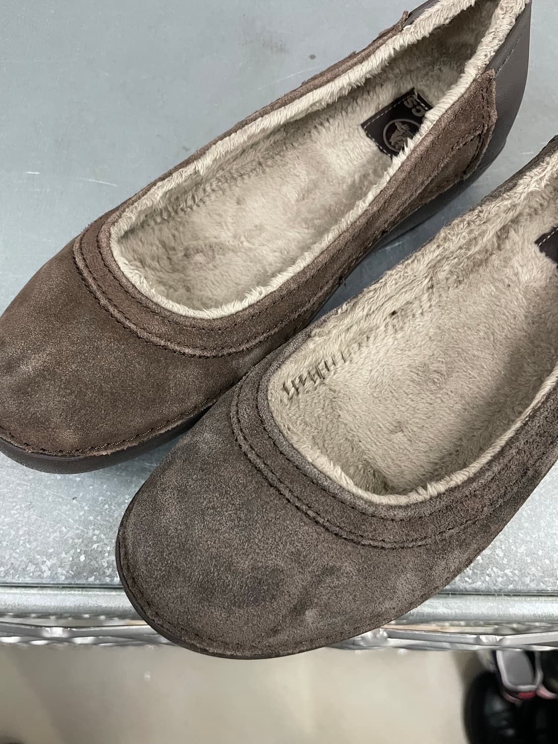 크록스 스웨이드 플랫 슈즈  W8 상품이미지9