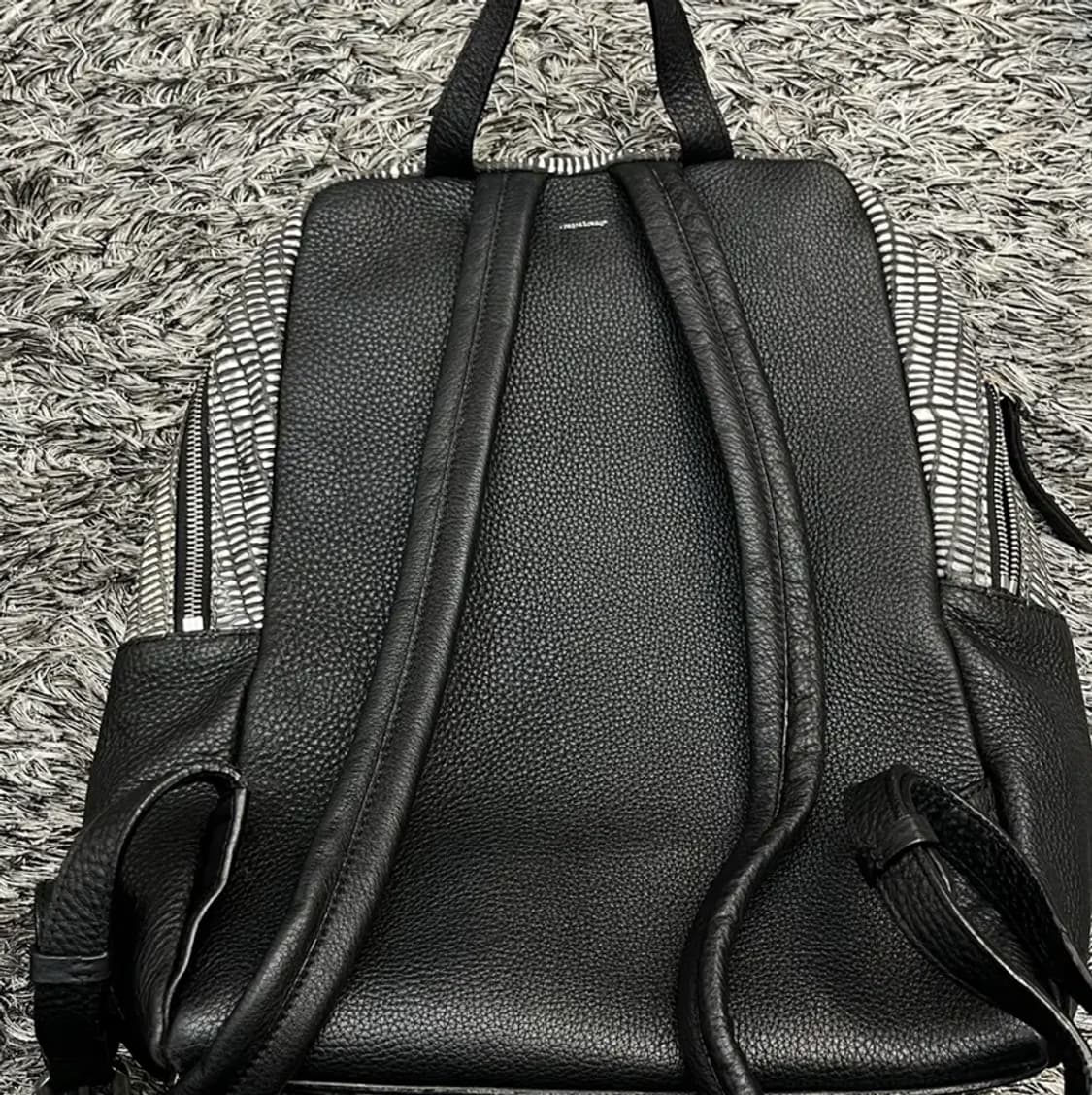 루즈앤라운지 백팩 상품이미지6