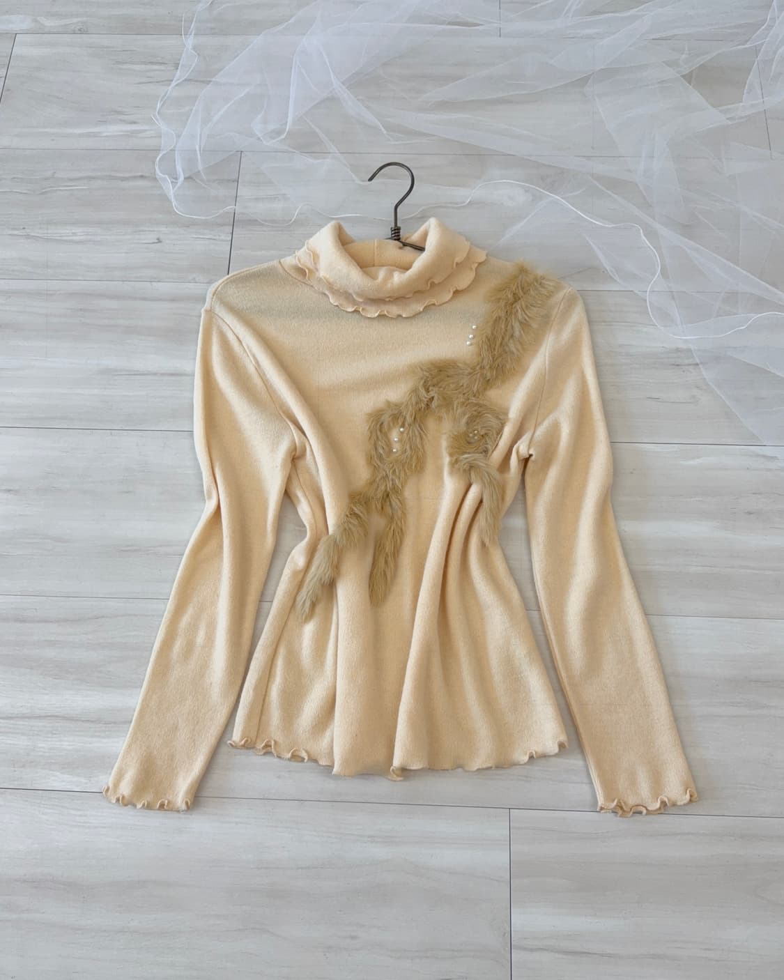 fairy cosy yellow beige rabbit fur knit 상품이미지1