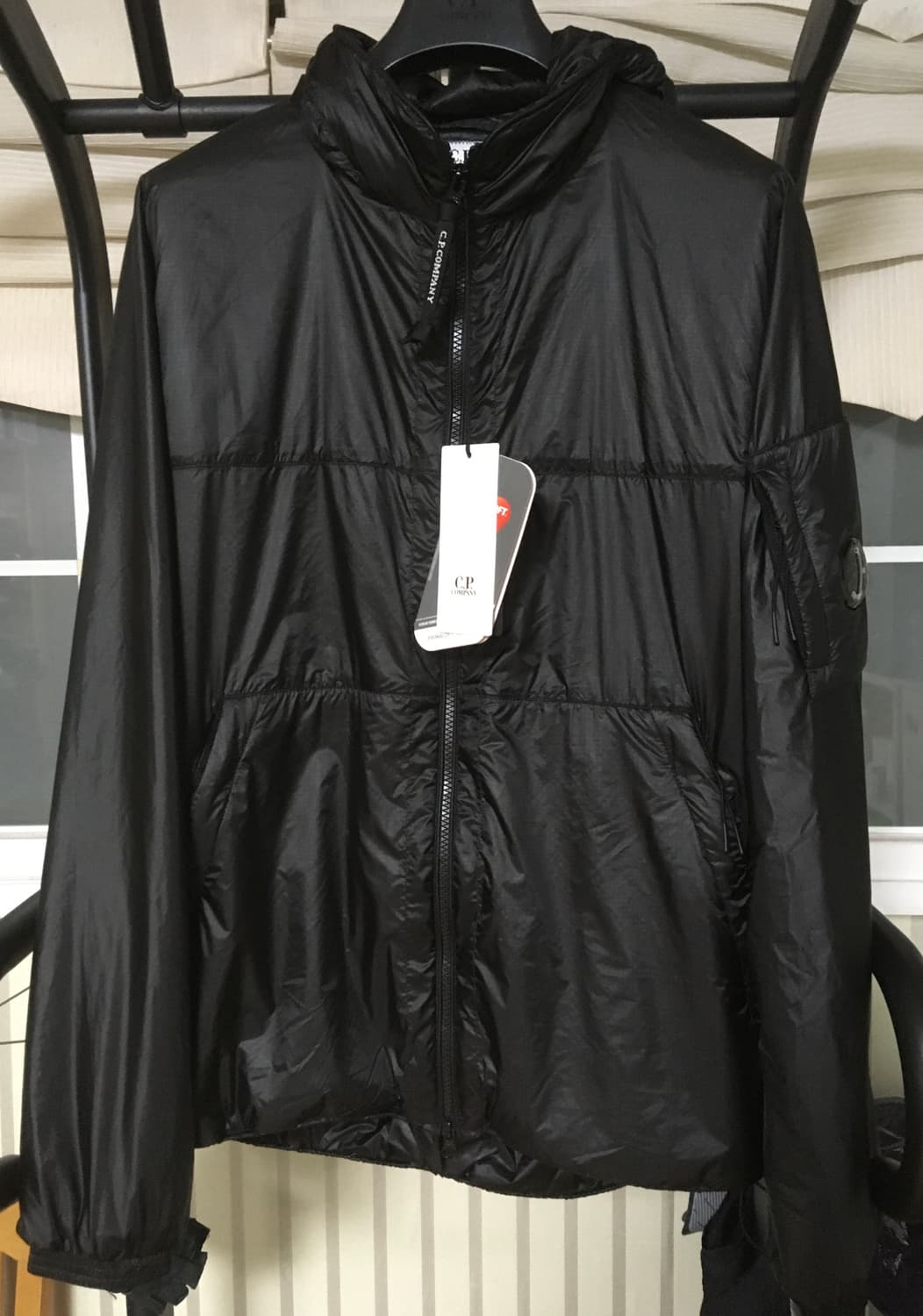 CP컴퍼니 나다쉘 후디드 자켓 블랙 판매합니다 상품이미지3