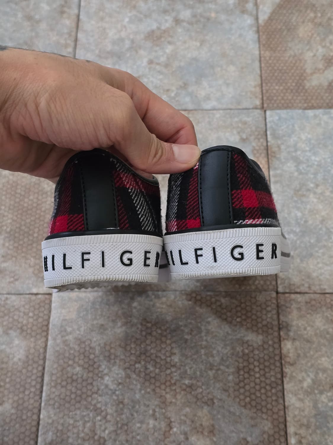 (230)타미힐피거 힐 체크 스니커즈 상품이미지8