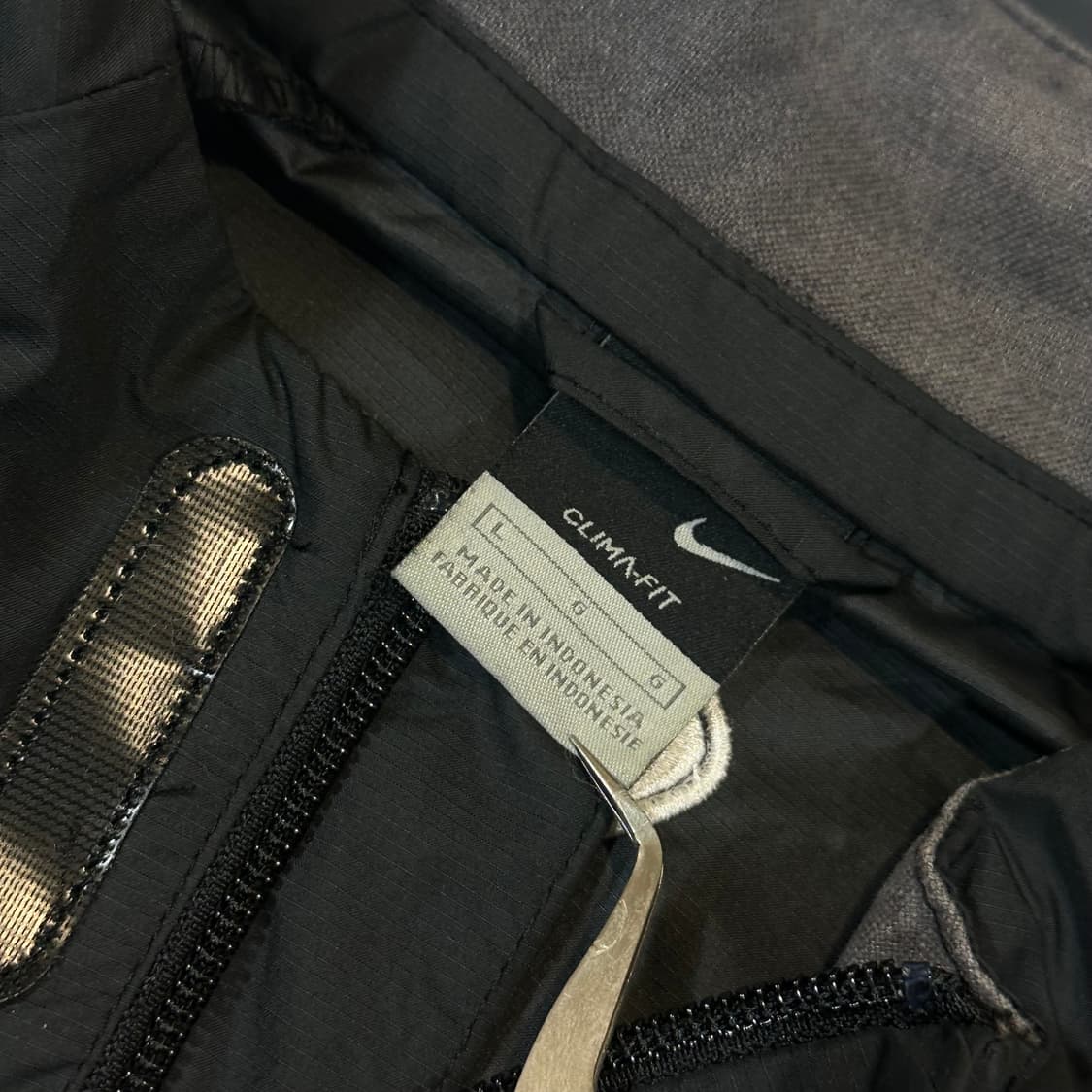 나이키 맨유 패치로고 바람막이 상품이미지5