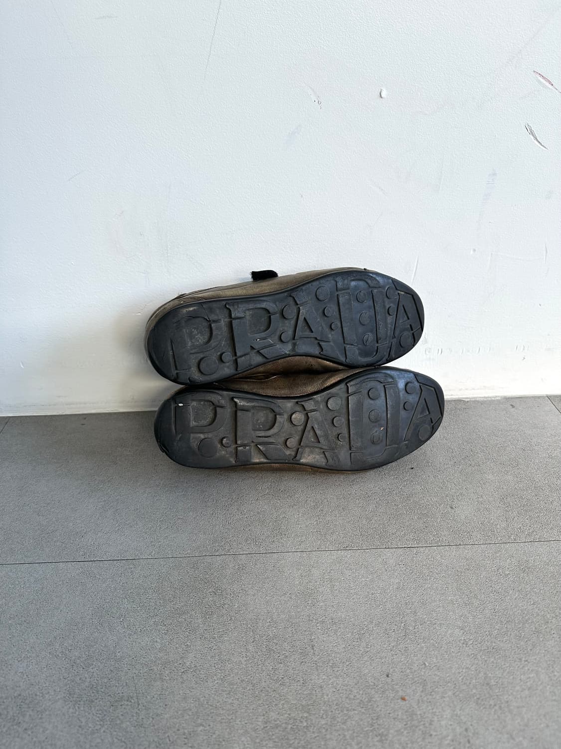 프라다 스포츠 2000s 골드 벨크로 스니커즈 상품이미지7