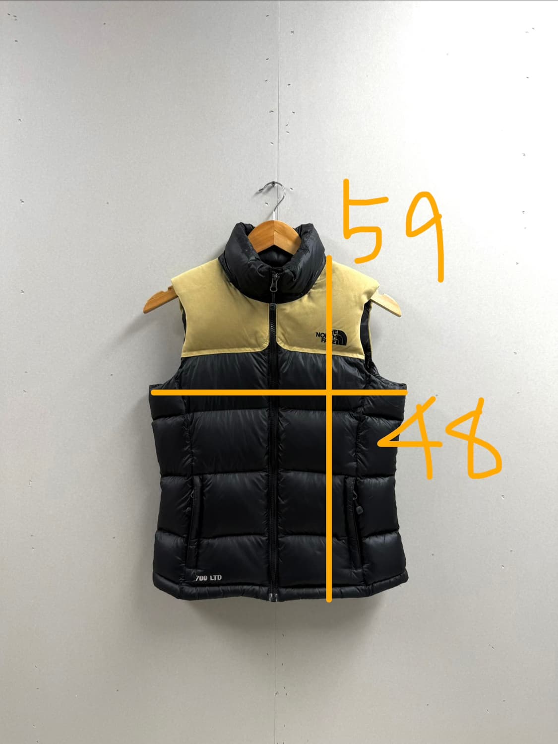 여성 S / 노스페이스 700 LTD 눕시 패딩조끼 블랙/베이지 상품이미지2