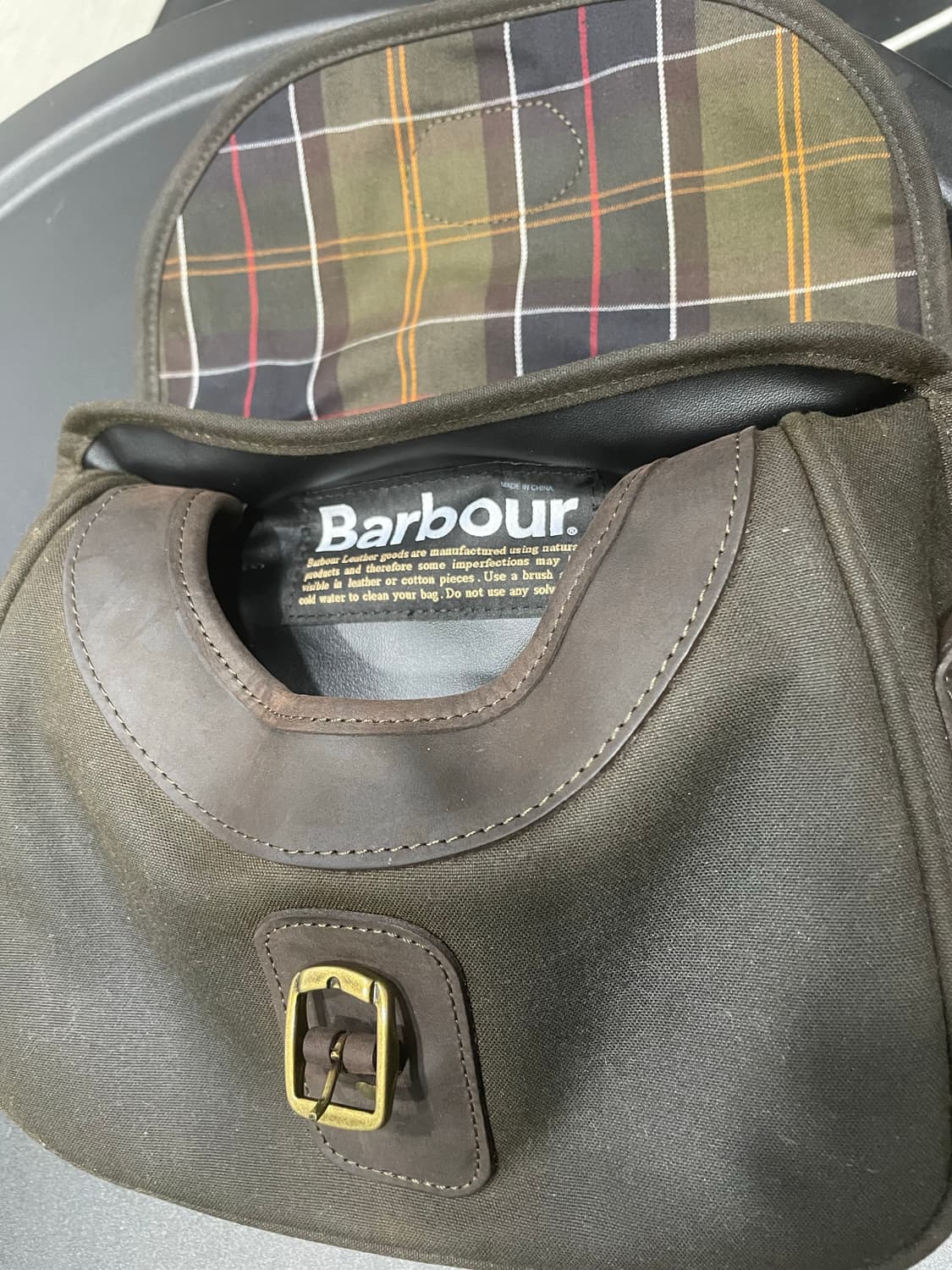 바버 왁스 크로스백 올리브컬러 상품이미지2