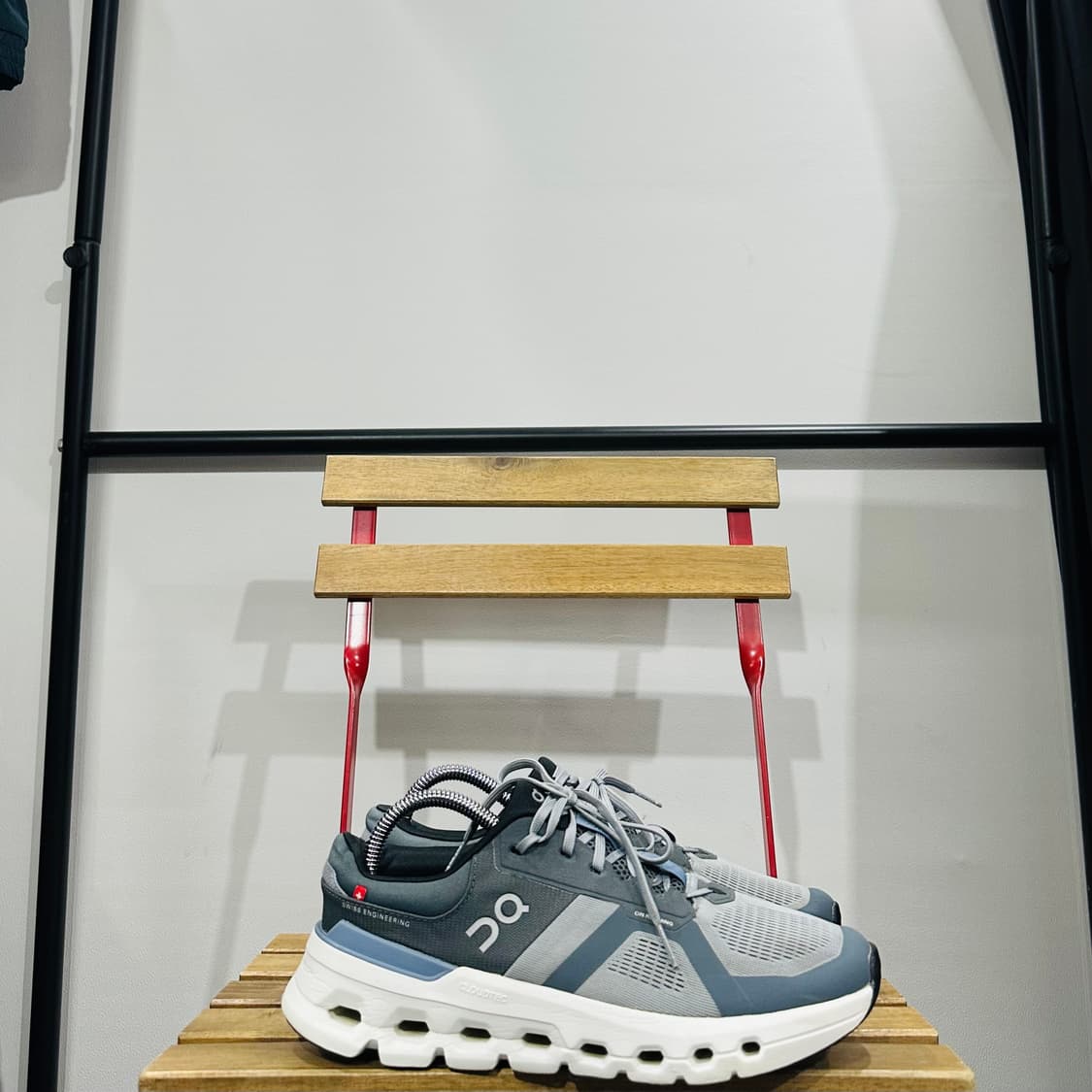 260) 온러닝 러닝화 남성 남자 런닝화 클라우드러너2 운동화 상품이미지1