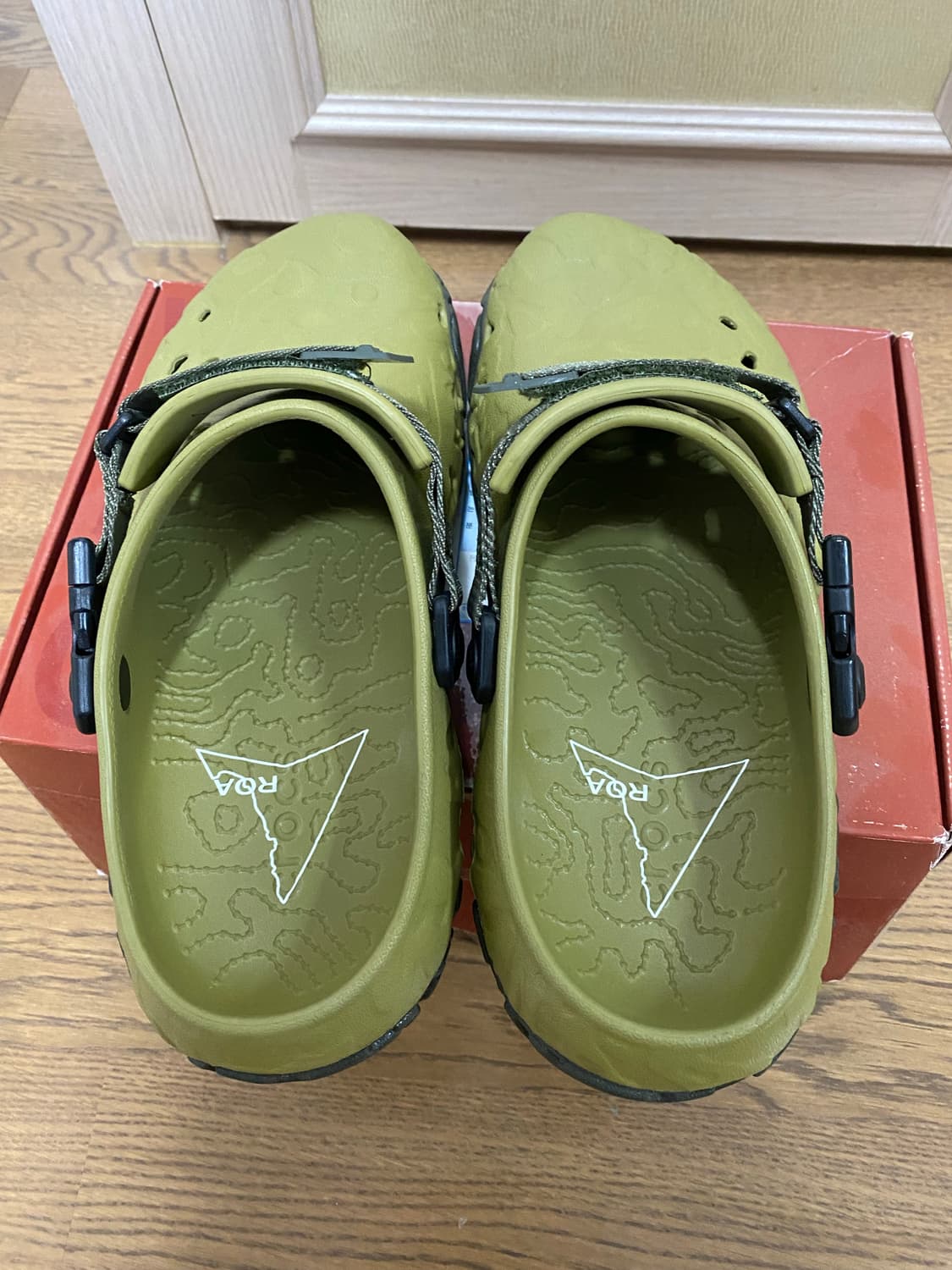 로아하이킹 크록스 아틀라스 US10 280 상품이미지2
