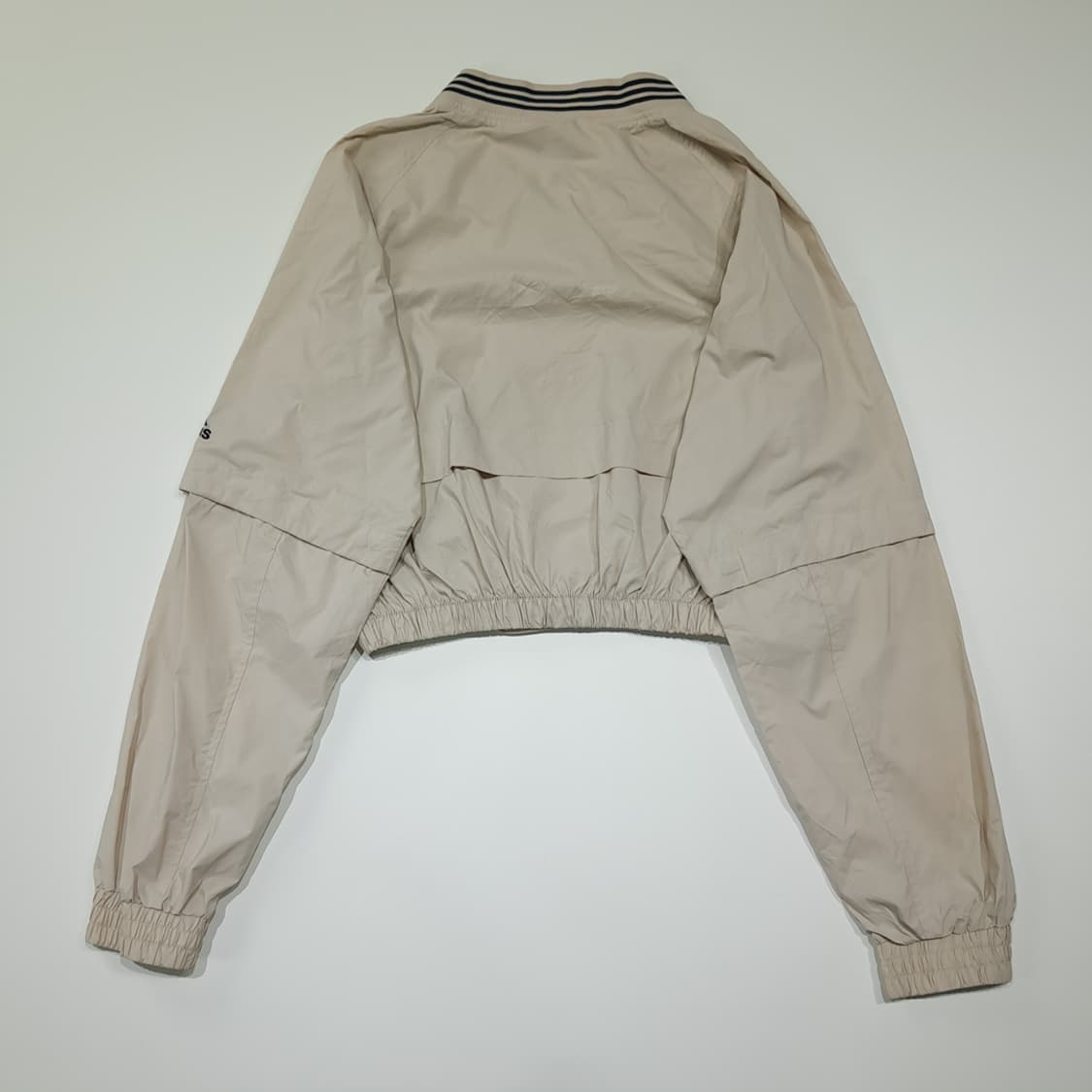 CK064 FREE 아디다스 90s 베이지 소매 탈부착 크롭 자켓 상품이미지5