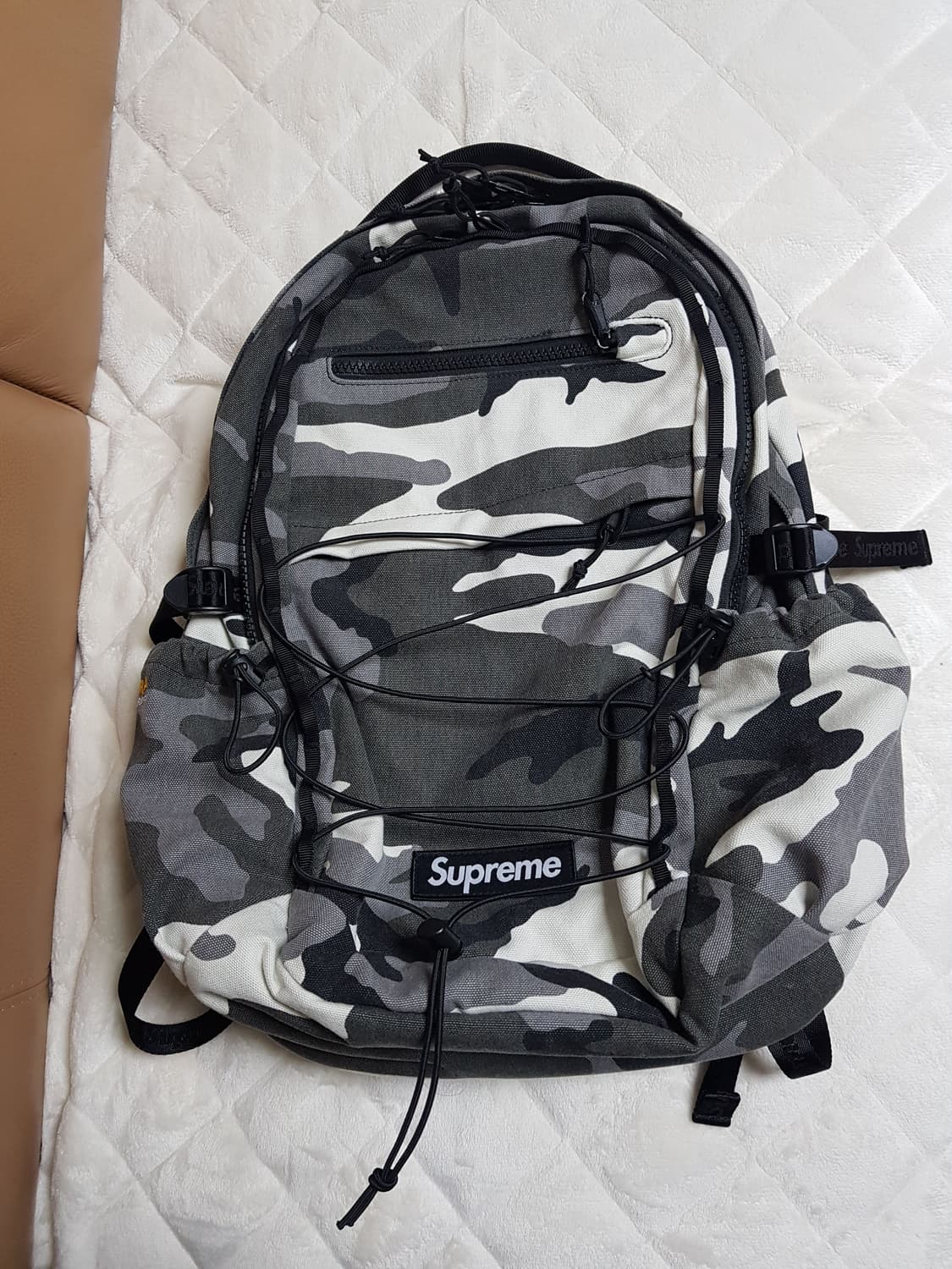 슈프림 백팩 스노우 카모 25SS 상품이미지1