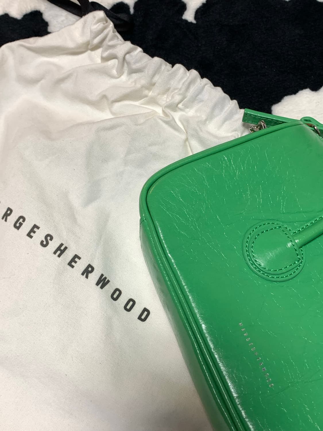 마지셔우드 지퍼스몰 숄더백 그린 상품이미지6