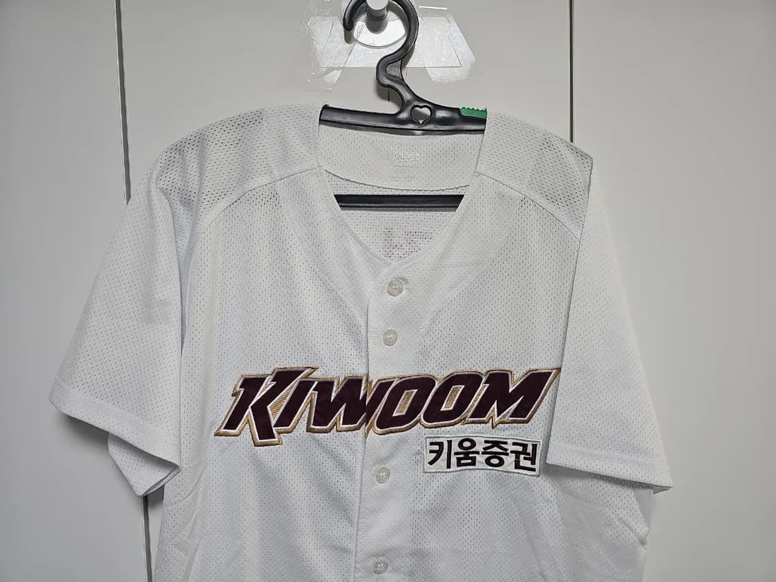 키움히어로즈 새상품 유니폼 이정후 마킹 100사이즈 팝니다 상품이미지2