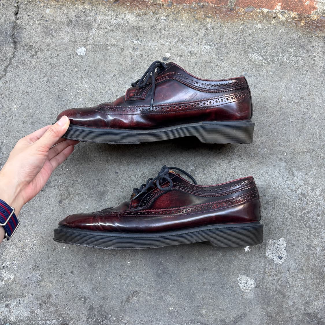 Dr. Martens 닥터마틴 윙팁 로퍼 (270) 상품이미지3