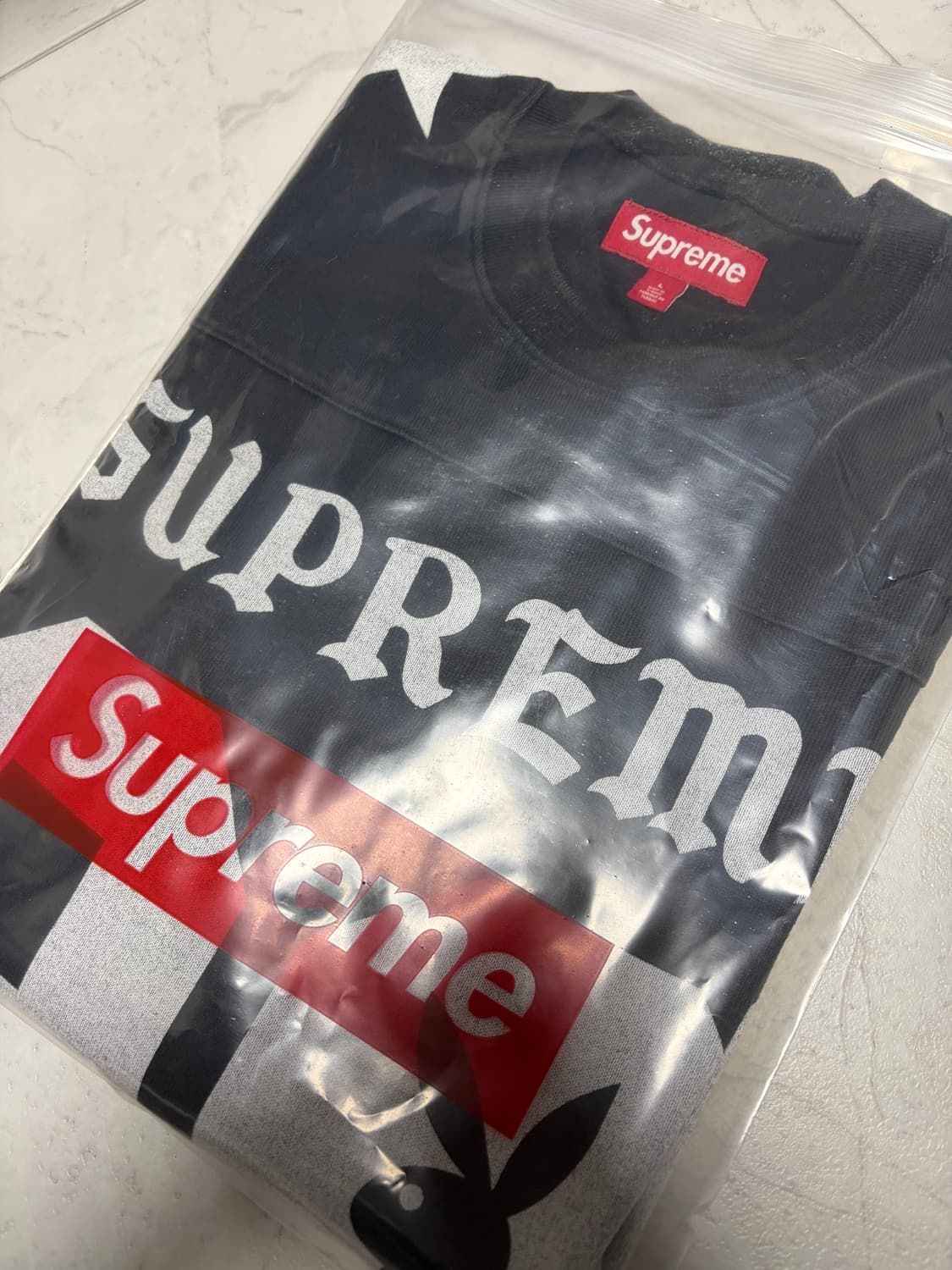 L 슈프림 x 플레이보이 롱슬리브 풋볼 탑 블랙 - 26SS 상품이미지3