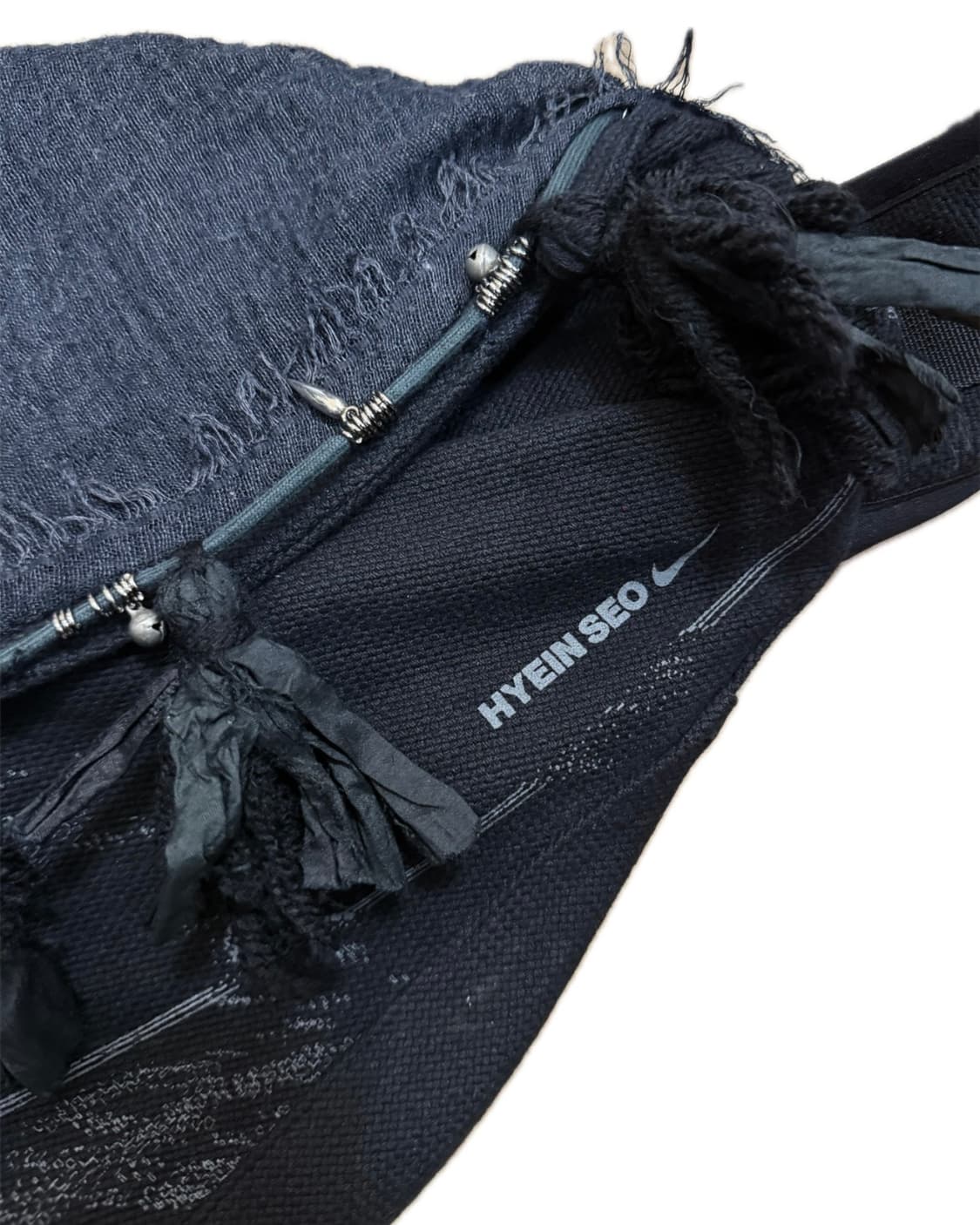 HYEIN SEO X NIKE F&F SCARF BAG 상품이미지4