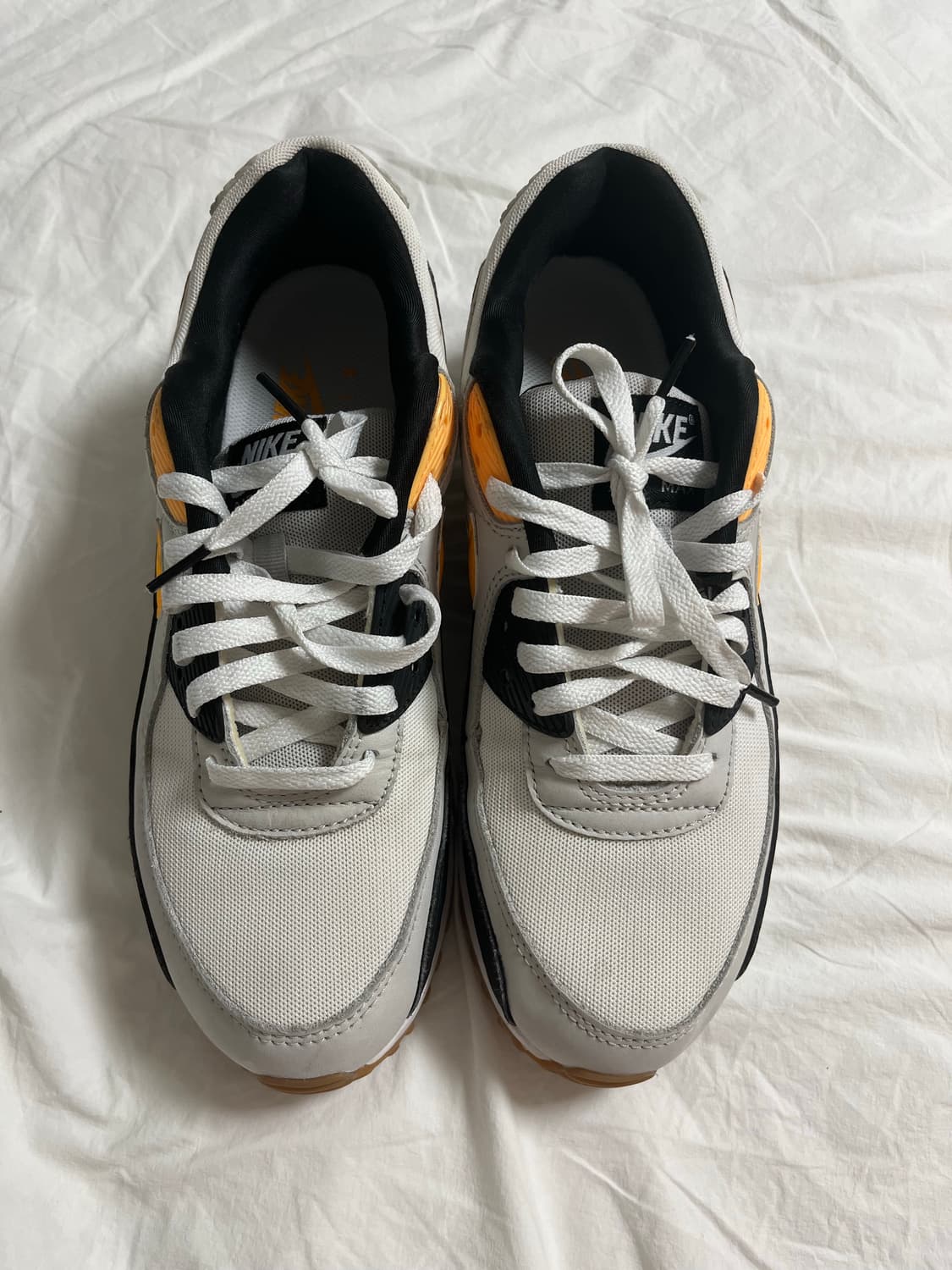 나이키 에어맥스90 화이트오렌지 색상 상품이미지3