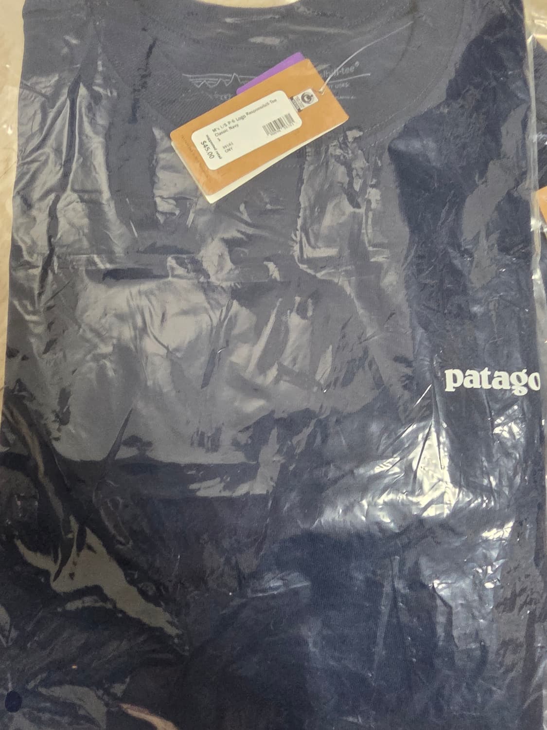 파타고니아 네이비 긴팔 티셔츠 상품이미지3