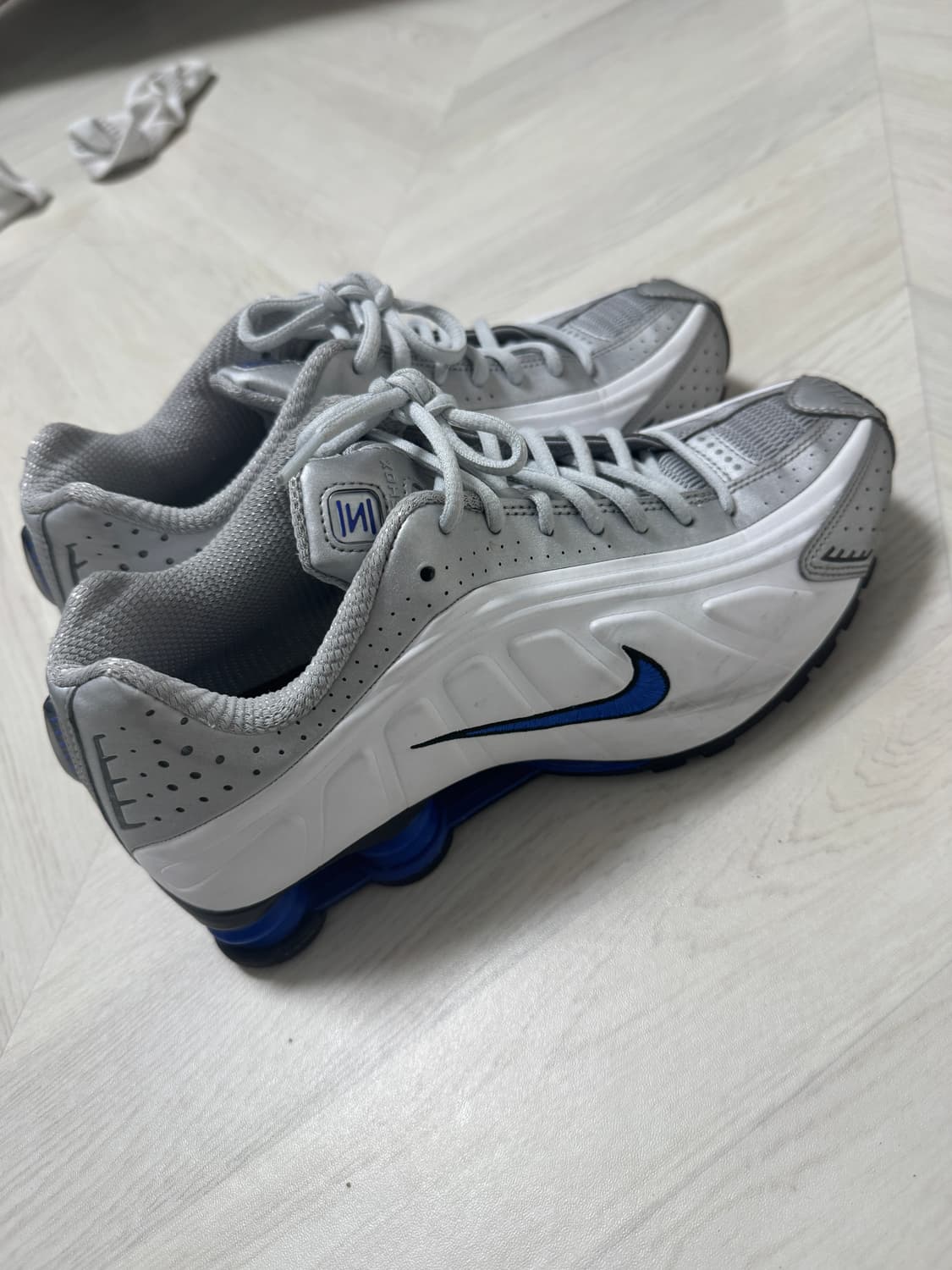 나이키 샥스 R4 화이트 블루 265 상품이미지2