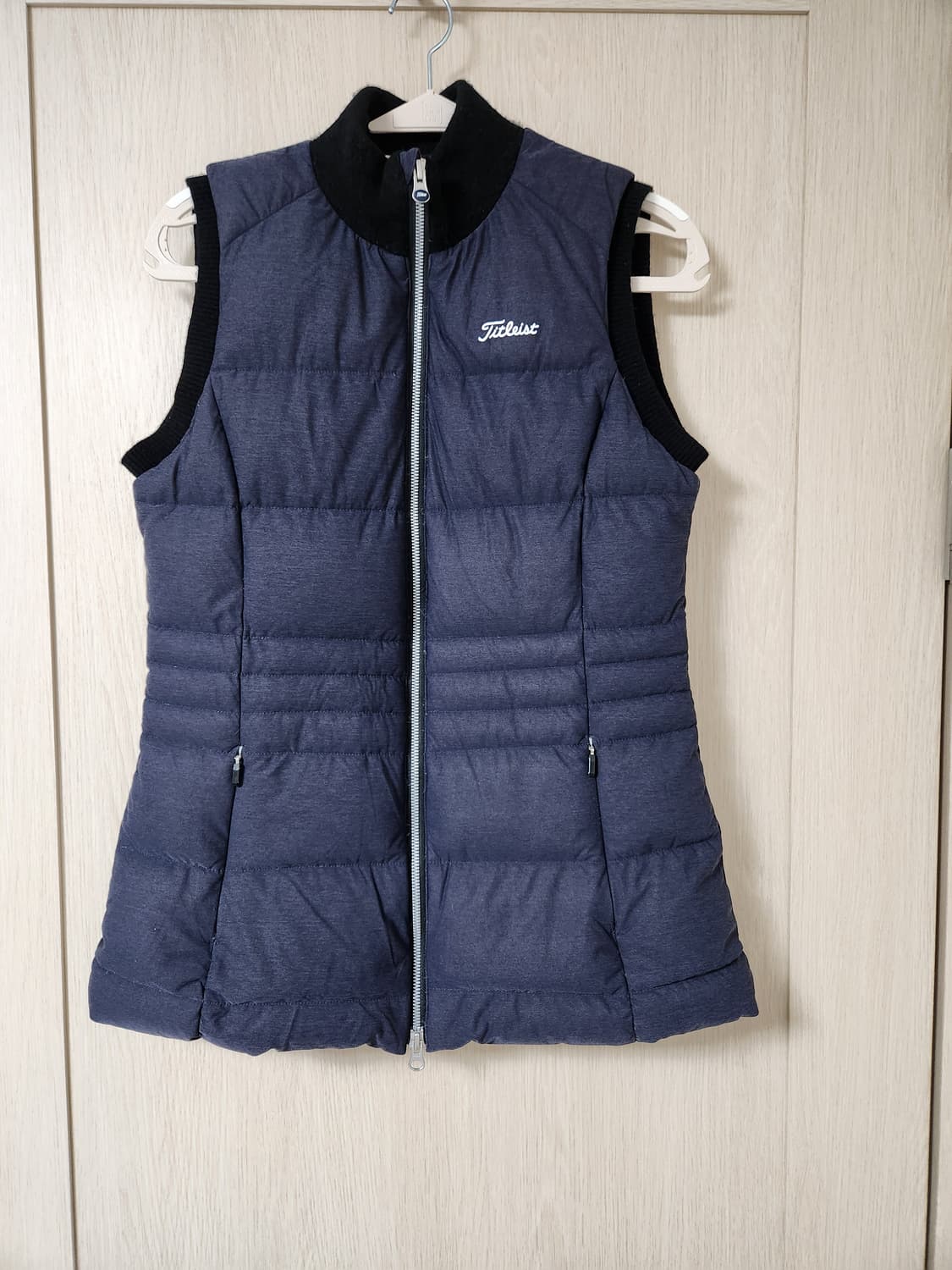 타이틀리스트 여성 구스 패딩조끼 사이즈M 상품이미지1