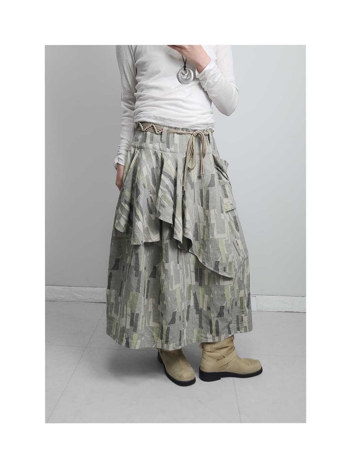 프릴 패턴 롱스커트 상품이미지1