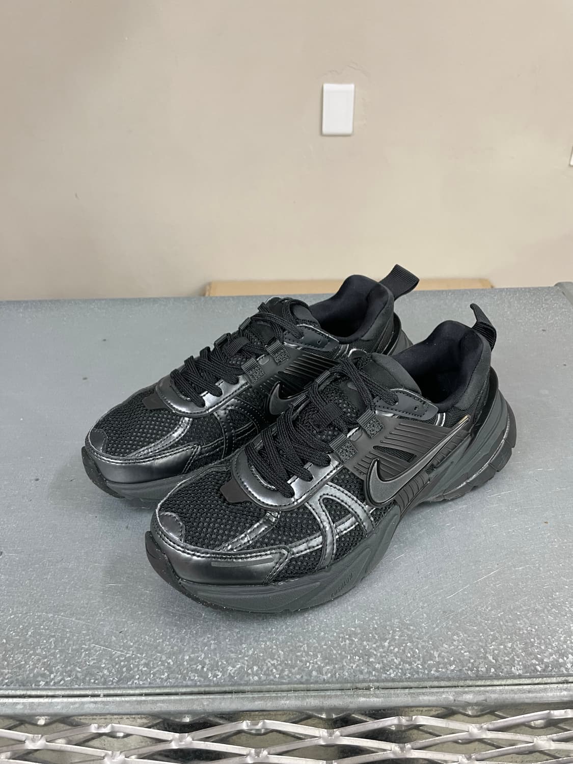 나이키 V2K 런 블랙 240 상품이미지2