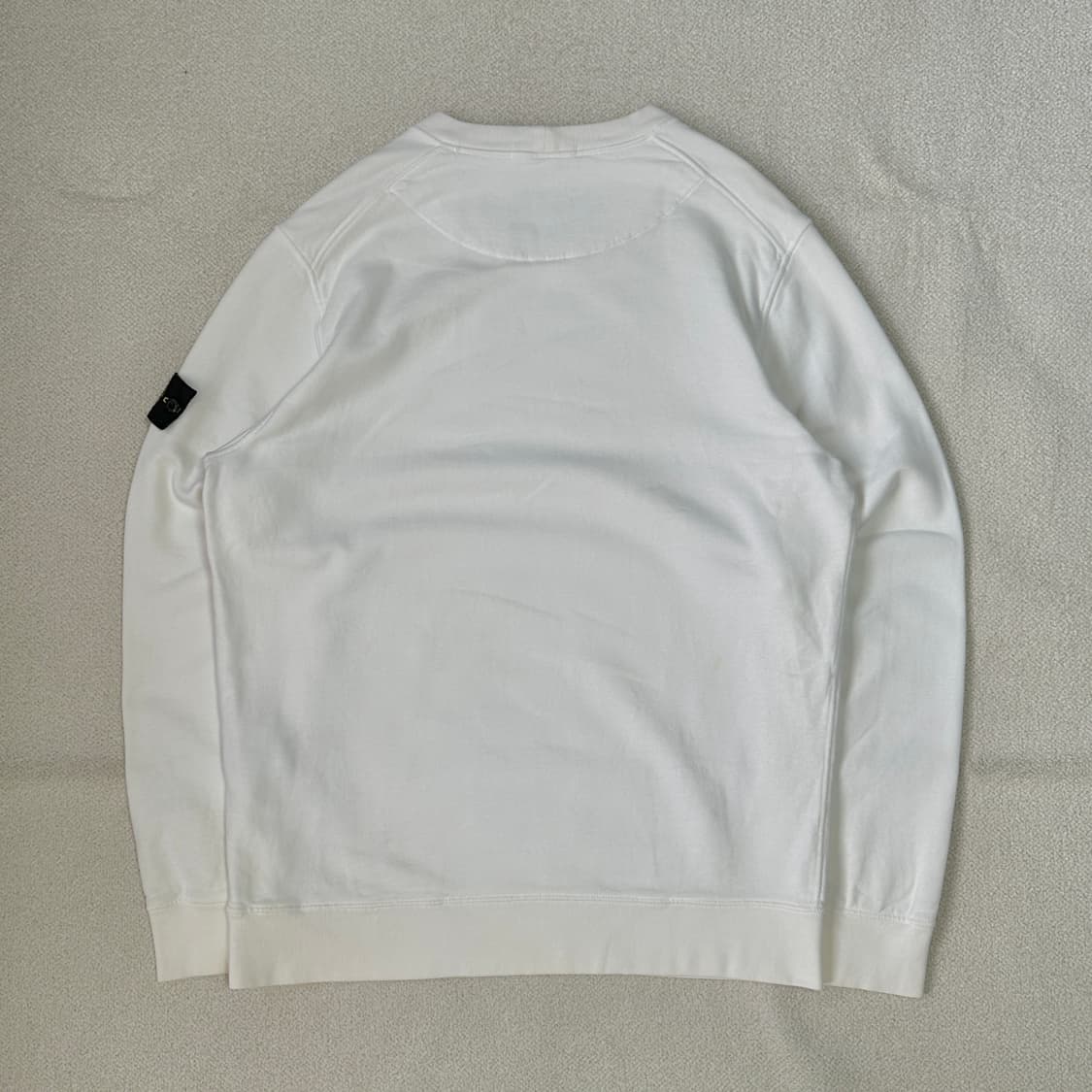 스톤아일랜드 21FW 와펜패치 크루넥 기모 맨투맨 상품이미지3