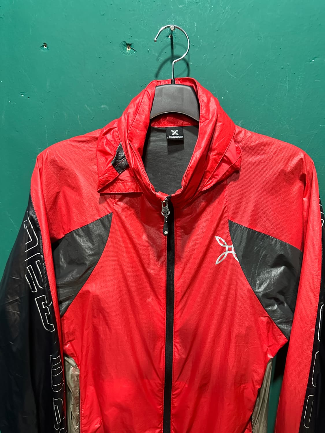 몬츄라 바람막이 XL 상품이미지2