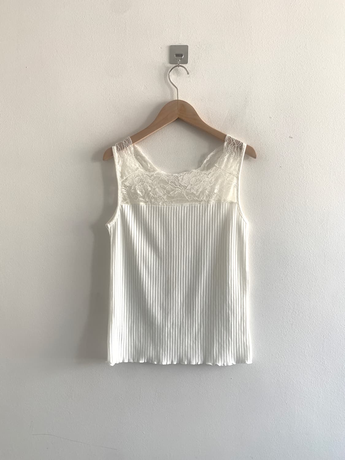 Lace v neck sleeveless top(ivory) 상품이미지5