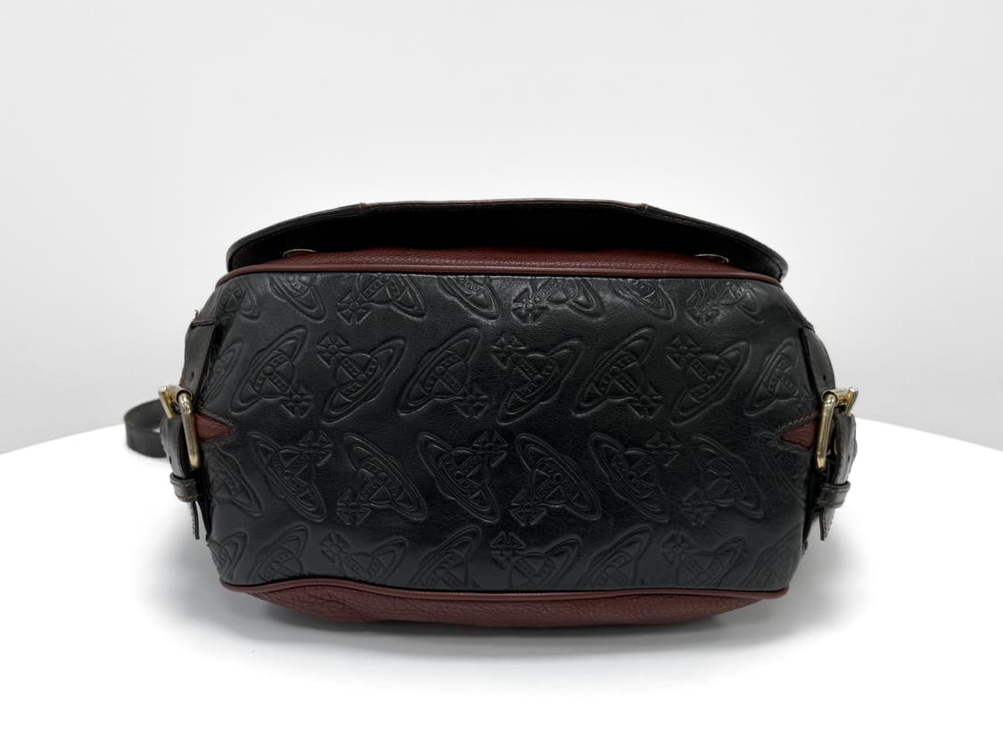 비비안웨스트우드 오브 로고 레더 크로스백 상품이미지5