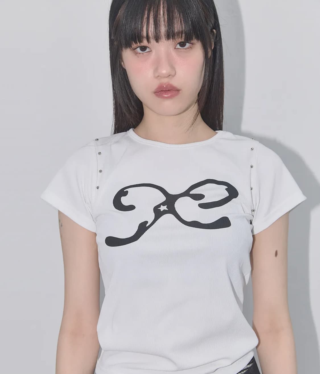 이터널 스터드 티 (WHITE) 상품이미지1