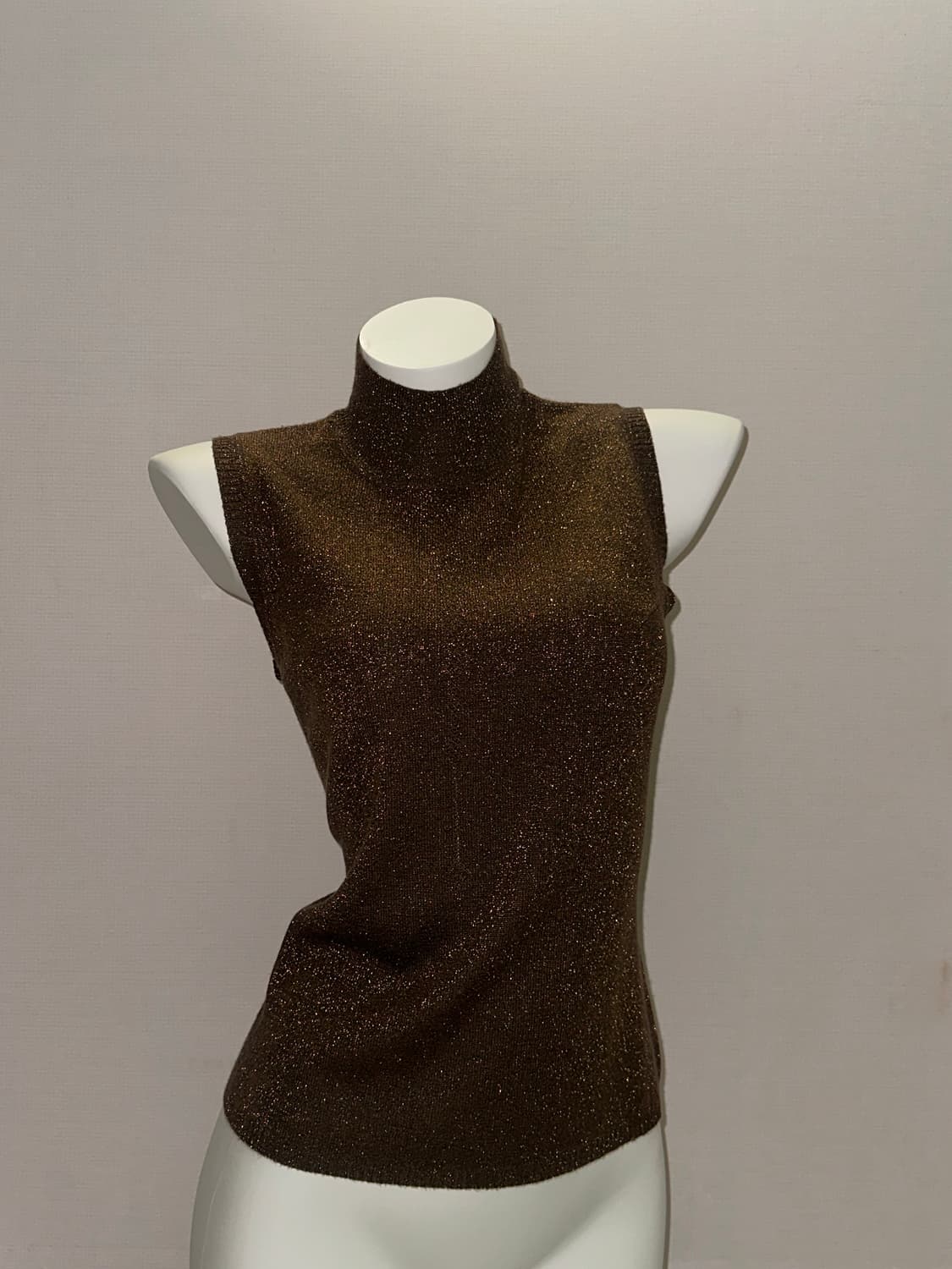 브라운 빈티지 반폴라 니트 슬리브리스 상품이미지4