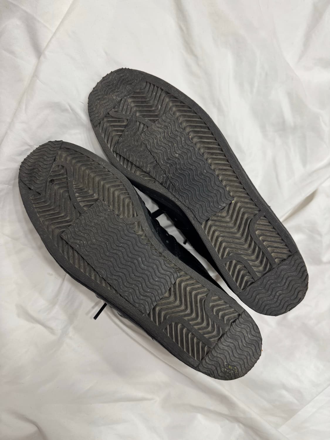 Y-3 트리플 블랙 슈퍼스타 (255-260) 상품이미지6