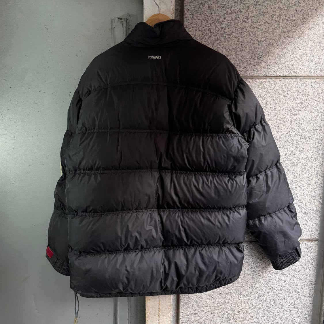 나이키 맨체스터 유나이티드 로고 패딩 상품이미지3