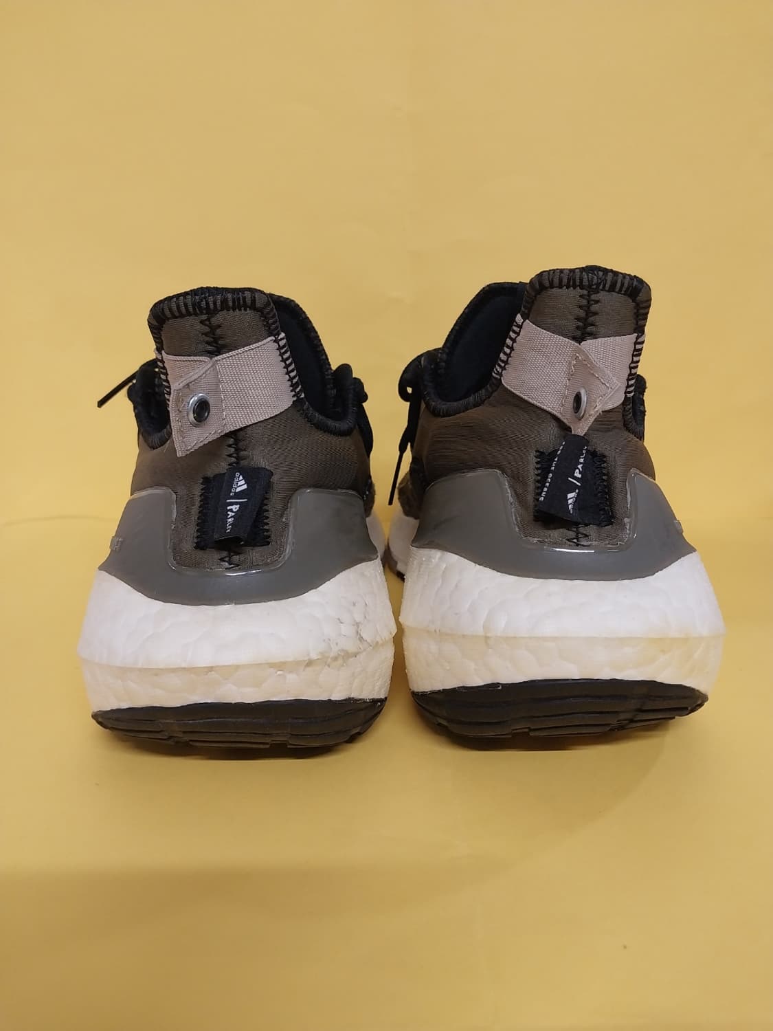 남성 아디다스 울트라부스트 21/팔리 포커스 올리브 운동화 (270) 상품이미지4