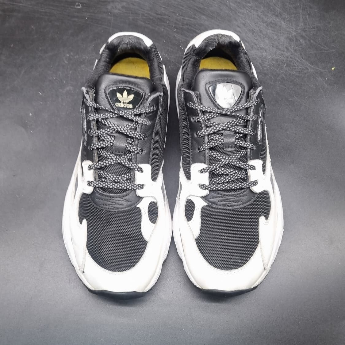 아디다스 팔콘 여성 운동화235 상품이미지2