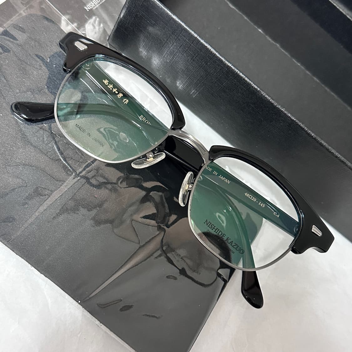 니시데카즈오 브로우라인2 엔틱실버 새상품 일본 하우스브랜드 안경 반뿔테 상품이미지3