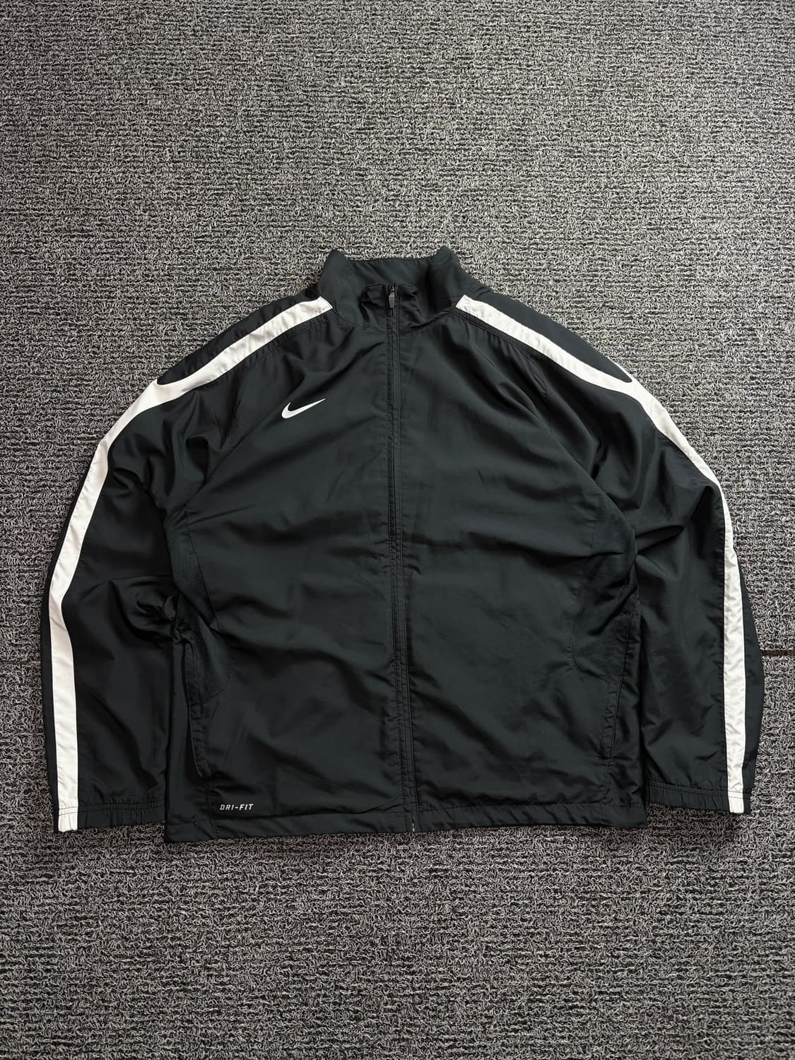 나이키 라이닝 디테일 올드스쿨 바람막이 1653 상품이미지2