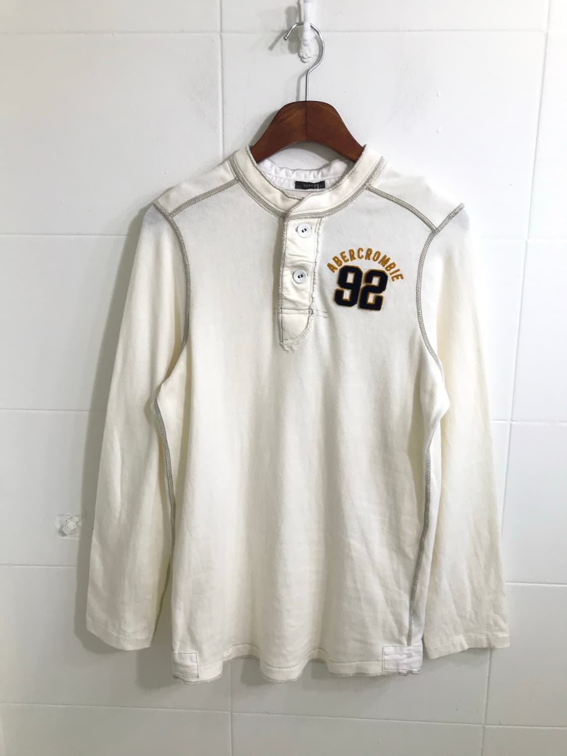 아베크롬비 화이트 스티치 헨리넥 롱슬리브 상품이미지3
