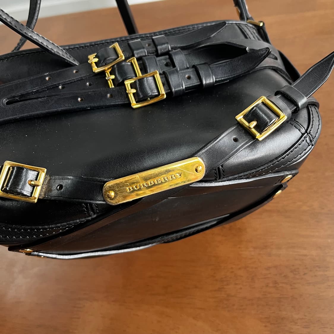 버버리 레더 크로스백 상품이미지4