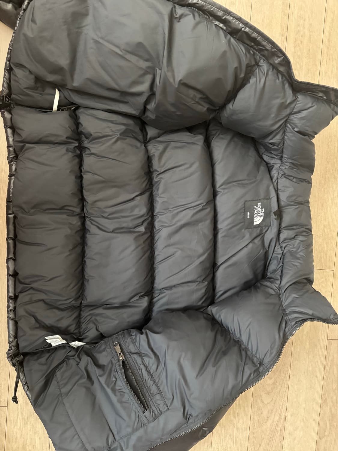 노스페이스 패딩 M 상품이미지3