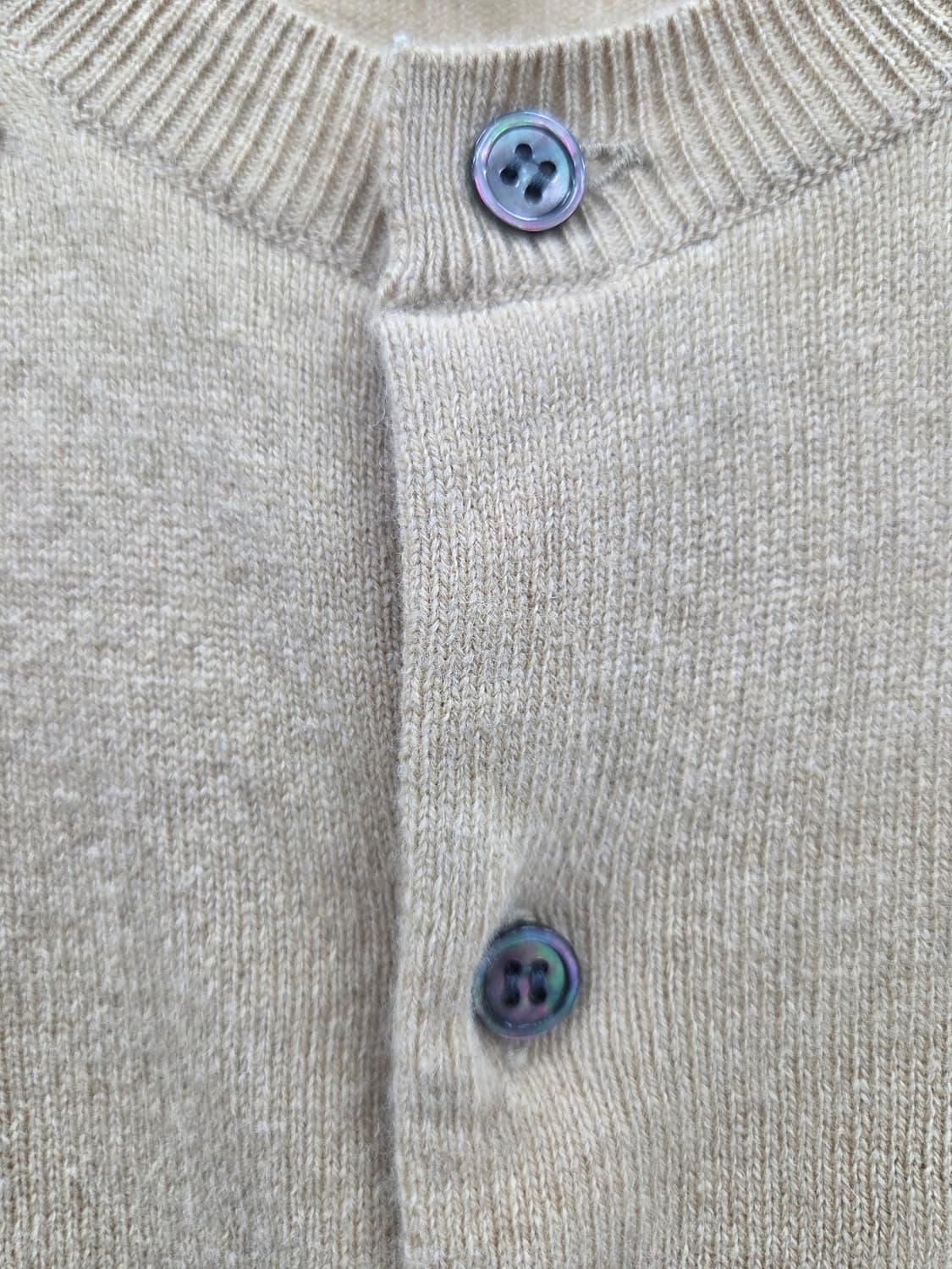 S 꼼데가르송 플레이 블랙와펜 가디건 베이지 상품이미지4