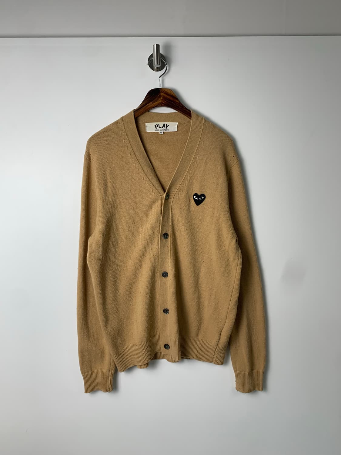 꼼데가르송 플레이 와펜 베이지 니트 가디건 상품이미지2