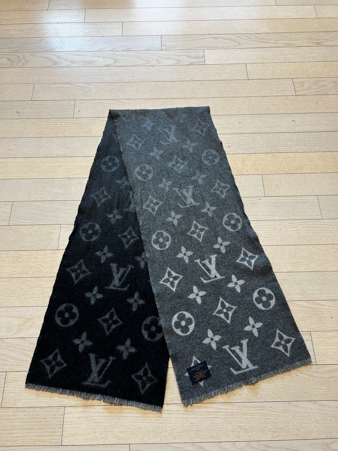 루이비통 모노그램 Dawn to Dusk 머플러 상품이미지1