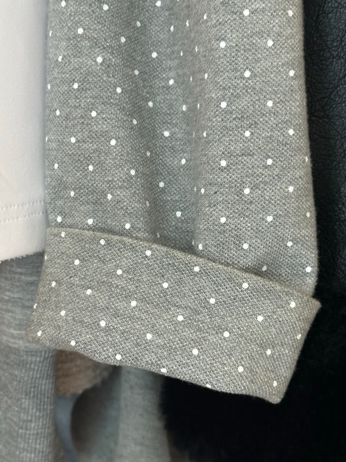 허그유어스킨 도트 빅 포켓 후드집업 상품이미지3