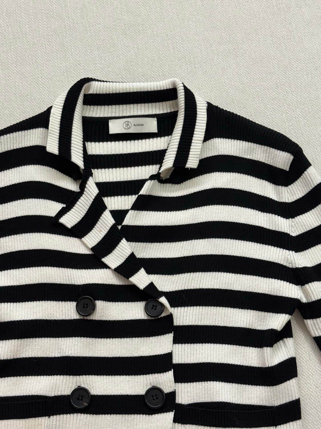 블로썸 BLOSSOM 스트라이프 카라 니트 상품이미지2