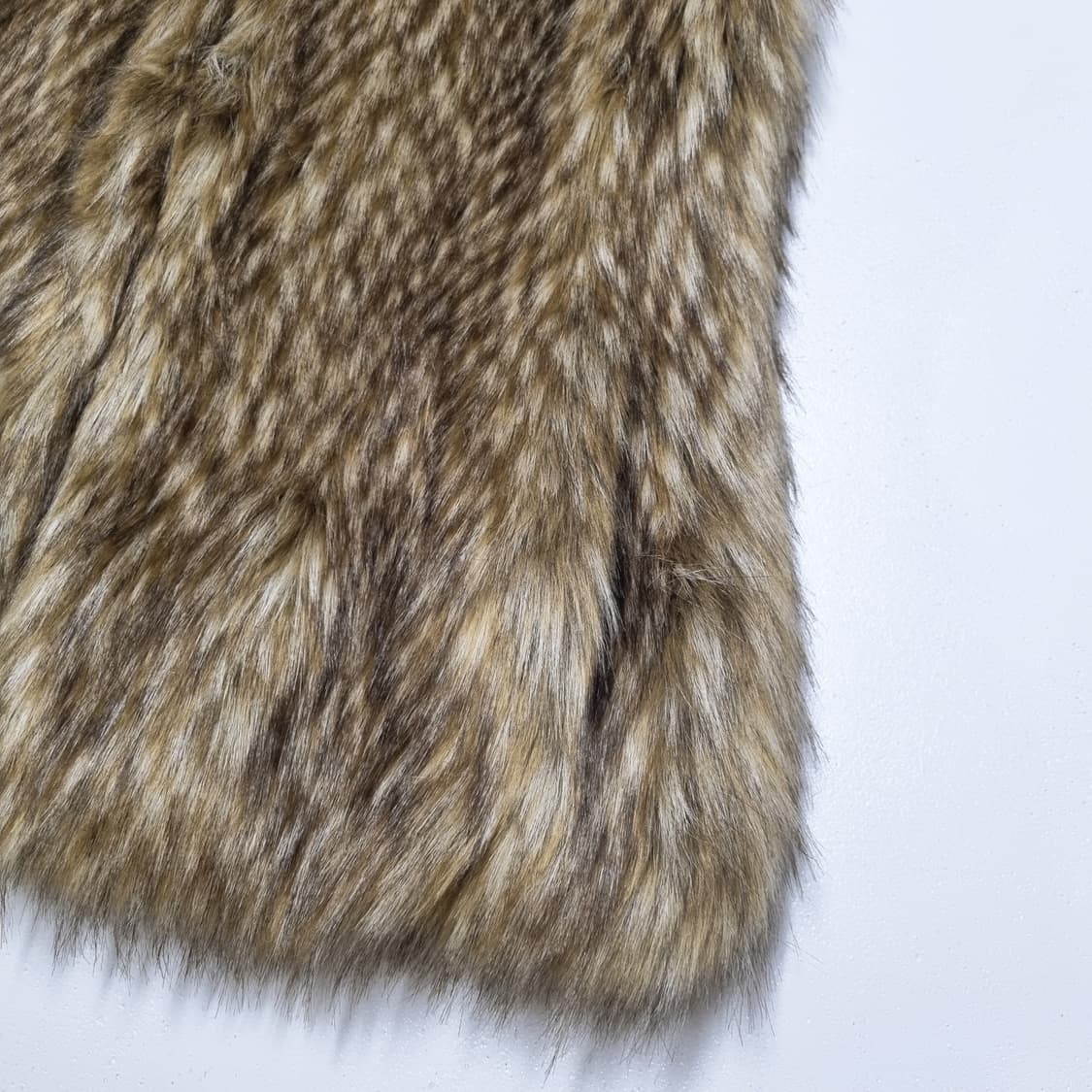 자라 페이크 폭스퍼 베스트 - M 상품이미지3