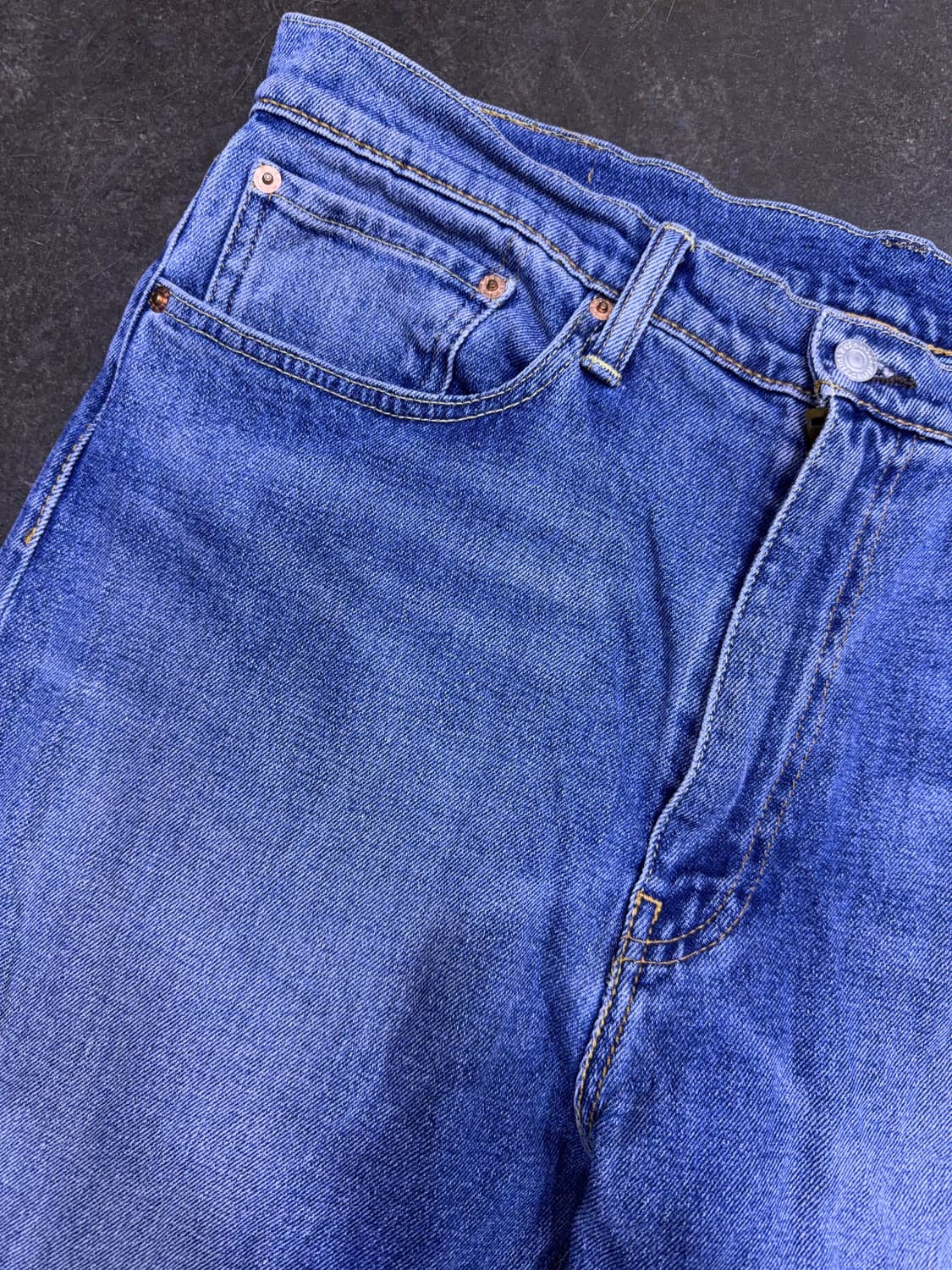 리바이스 522 슬림 테이퍼드핏 중청 워싱 데님팬츠 36 상품이미지4