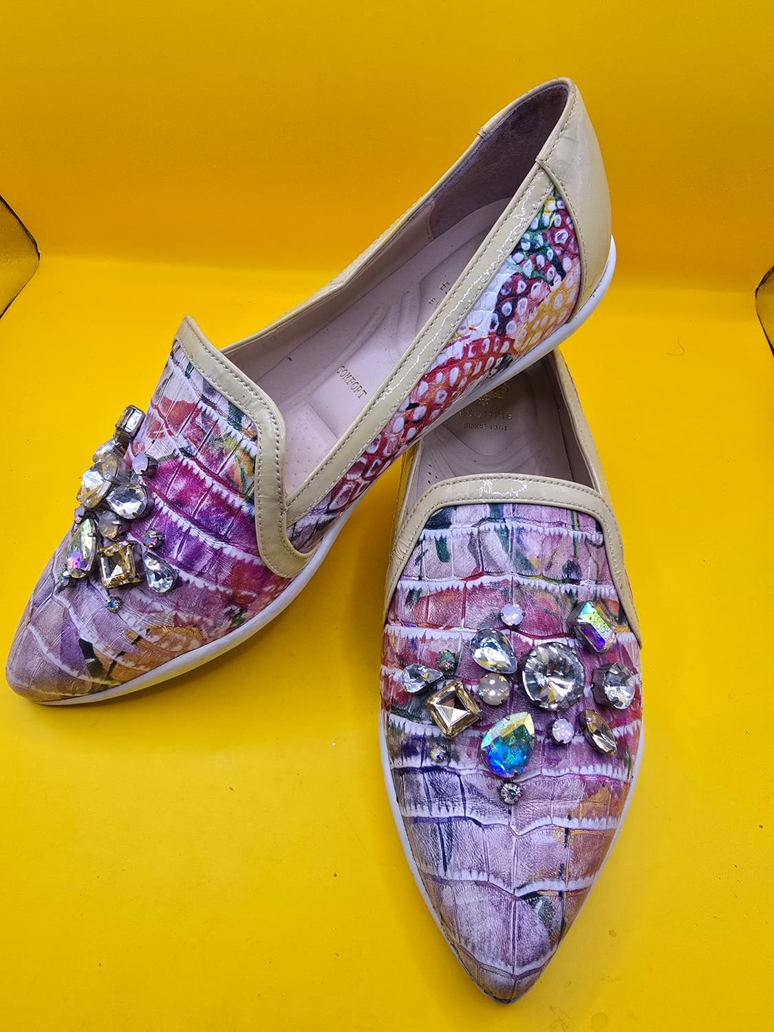 에스콰이어 보석장식 플랫슈즈 235 상품이미지1