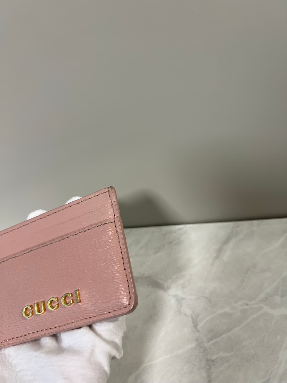구찌 스크립트 라이트 레더 카드지갑 핑크 상품이미지4